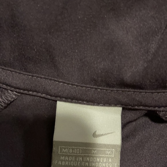 Nike women’s size medium jacket - Picture 5 of 10